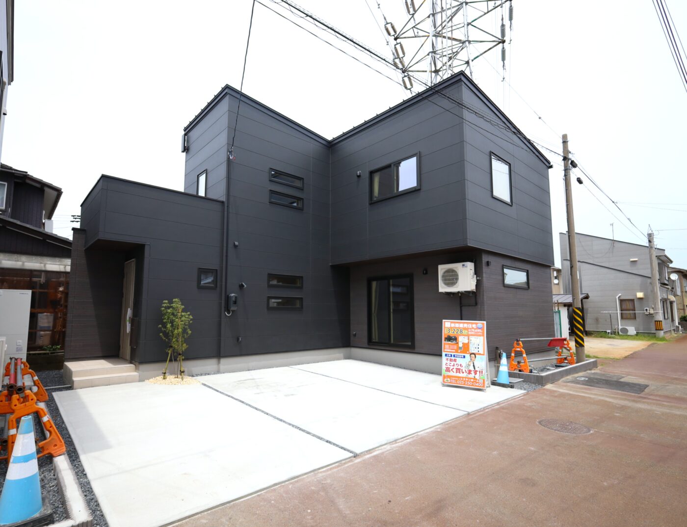 東区牡丹山1丁目C棟/オシャレな黒の外観！地震に強く、断熱性能にも優れたイシカワの建売住宅♪　のイメージ画像